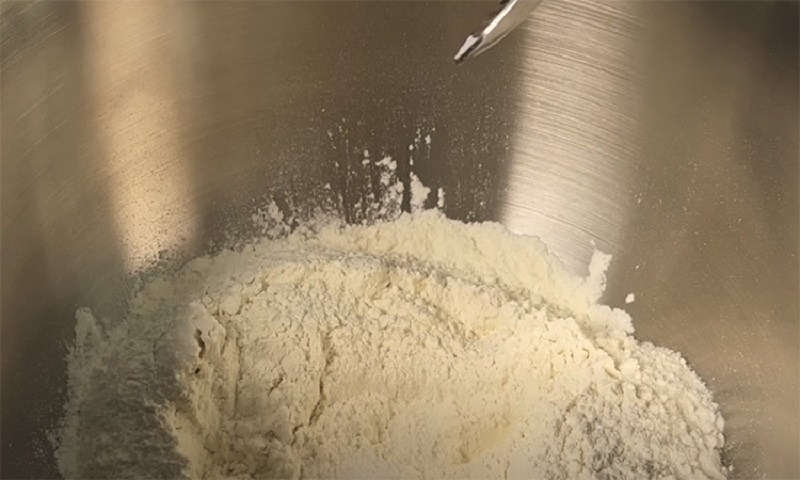 Идеальное тесто для вареников: крепкая форма, никакой липкости, отличный результат после заморозки