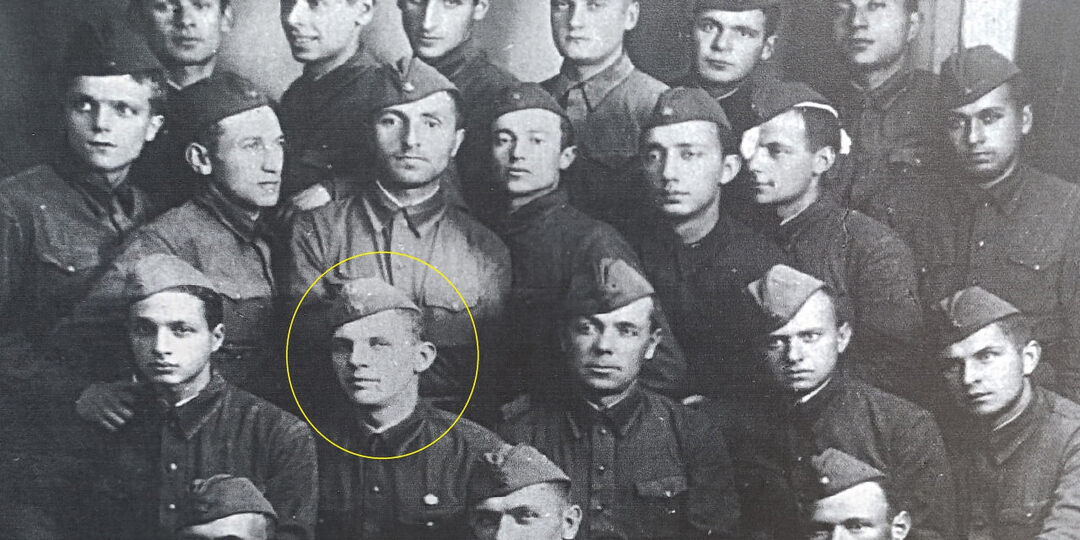 "Студенты-писатели шагают в бессмертие". История одного снимка