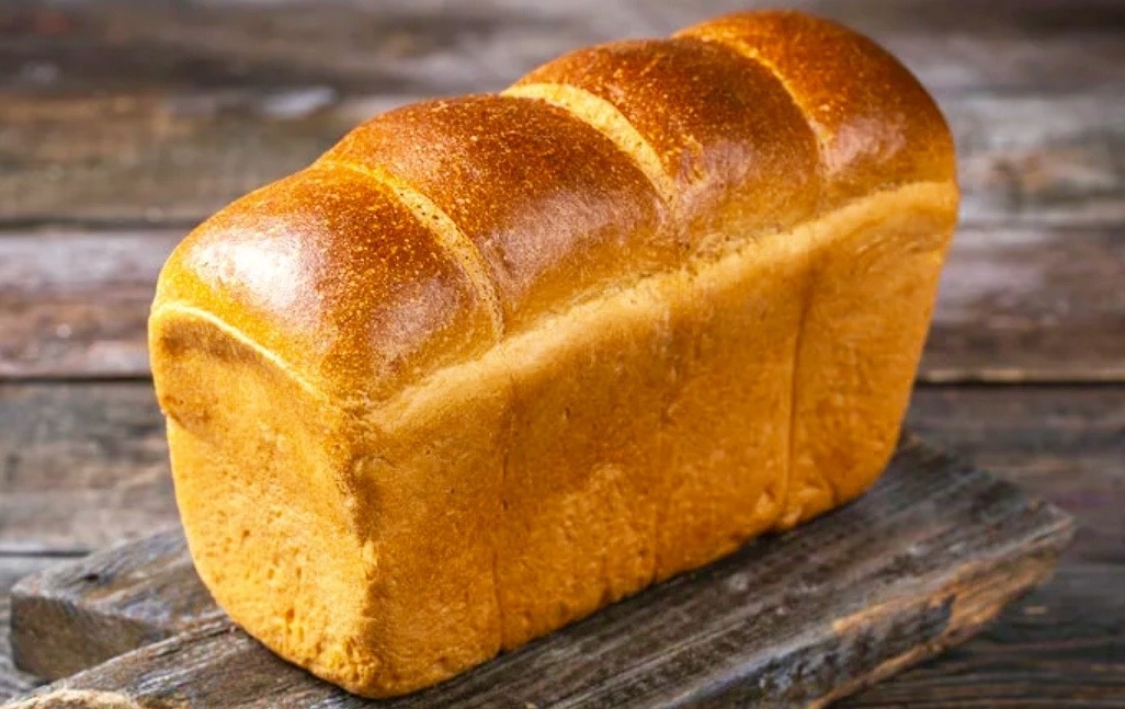 Хлеб домашней выпечки.