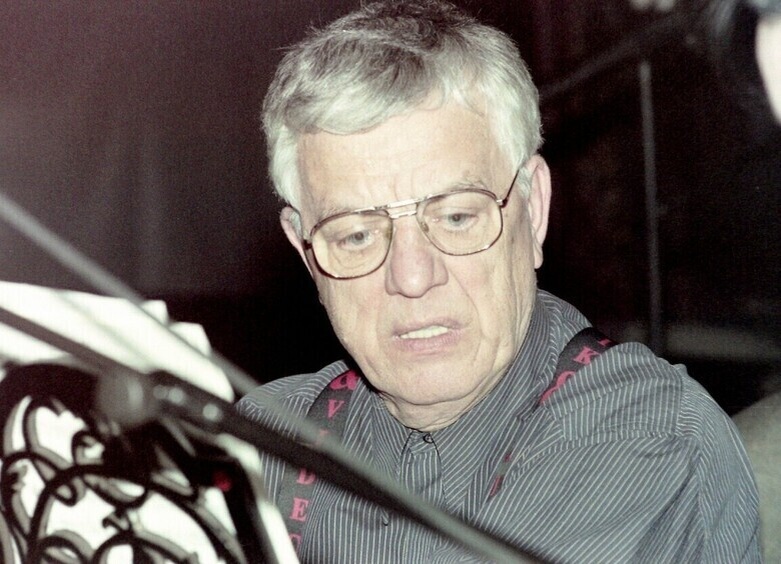     Раймонд Паулс