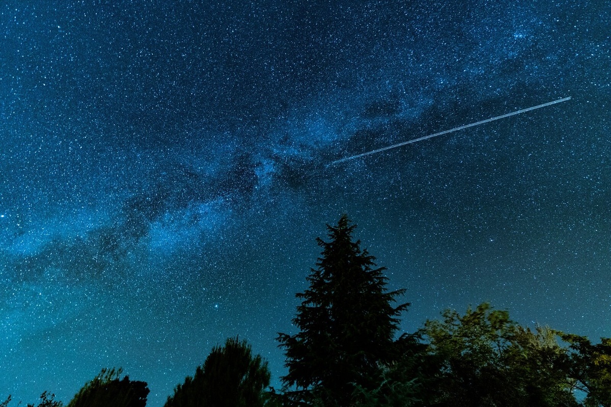     Жизнь во Вселенной возможна, но 3I/ATLAS — лишь комета: российский космонавт развенчал мифы о межзвездном объекте