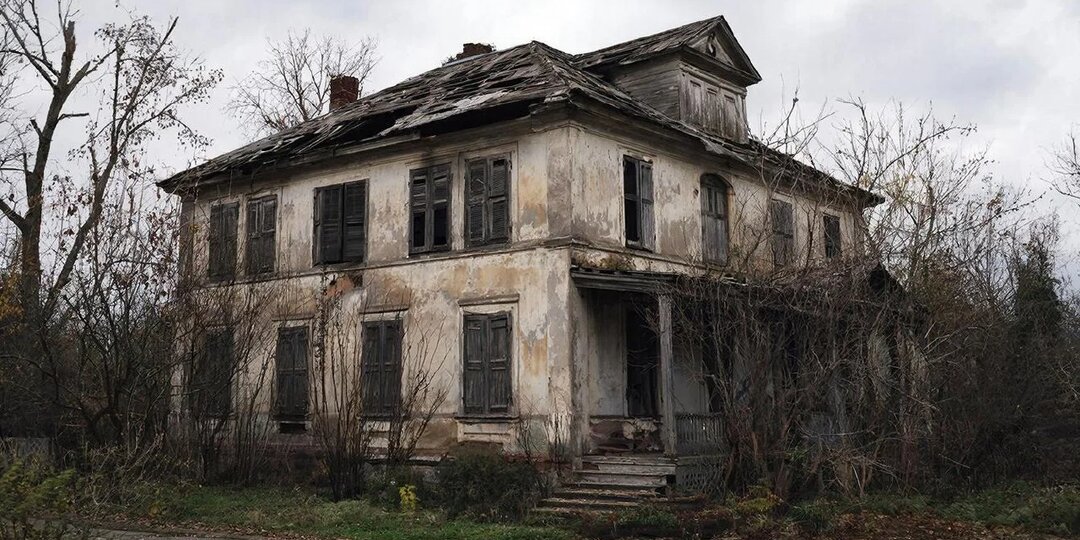 На Урале снесли двухэтажку с вещами людей, пока их не было дома