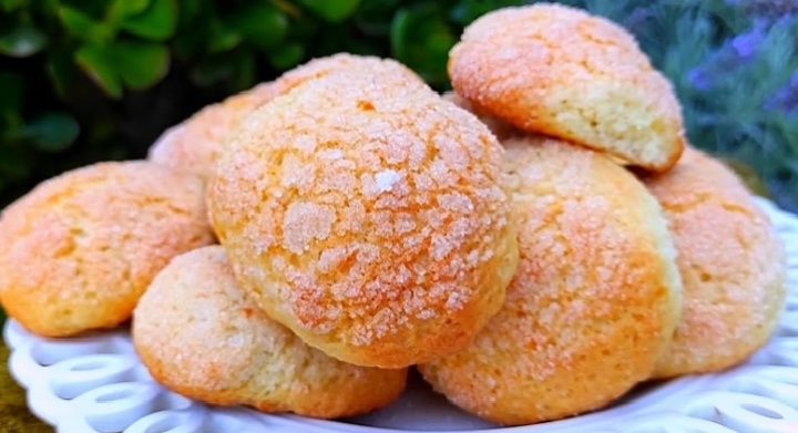 Мягкое печенье на сметане: рецепт нежности родом из детства