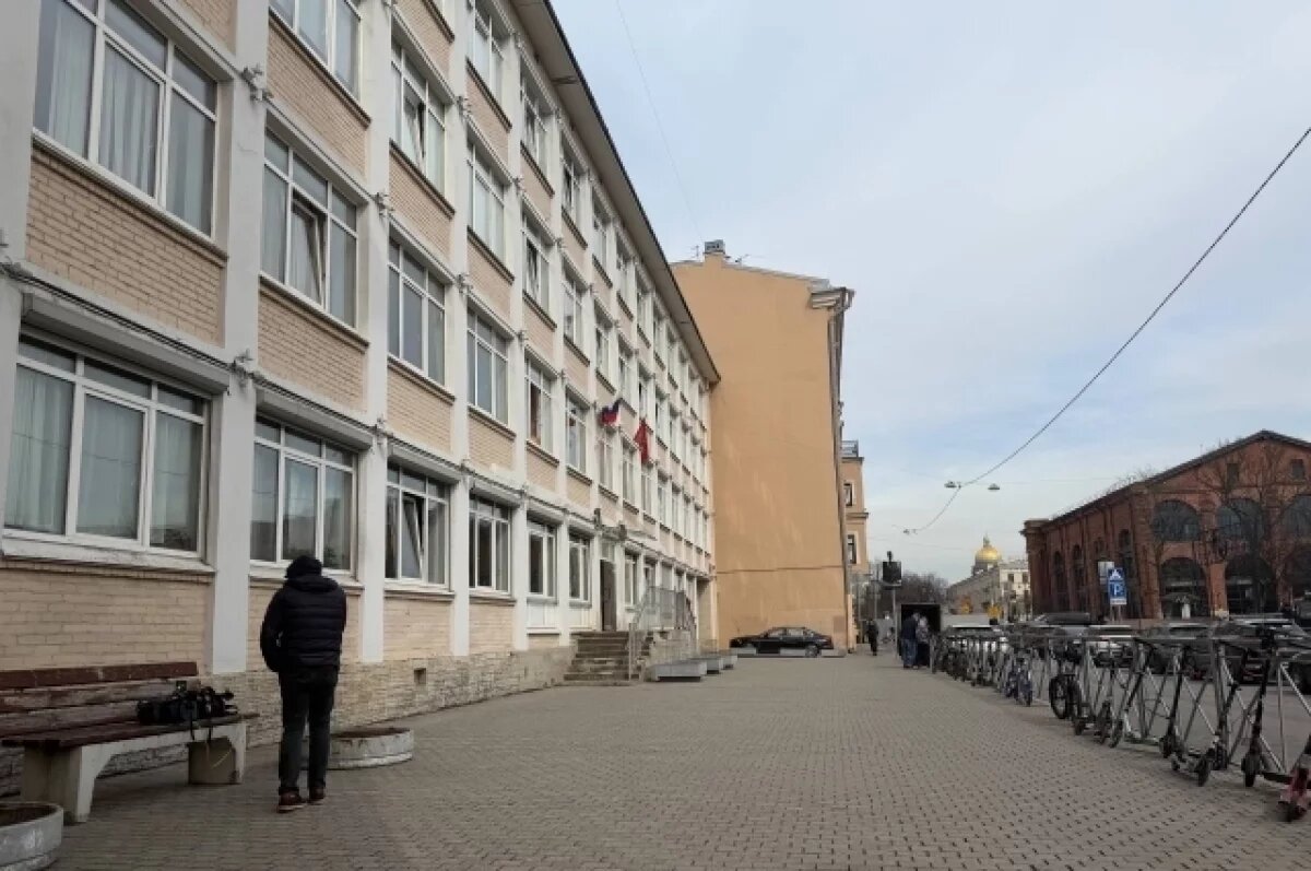    Медведя спугнёт, а человека — убьёт.