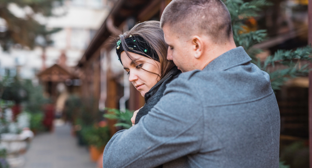 Почему ревность в отношениях превращается в контроль: 5 незаметных стадий