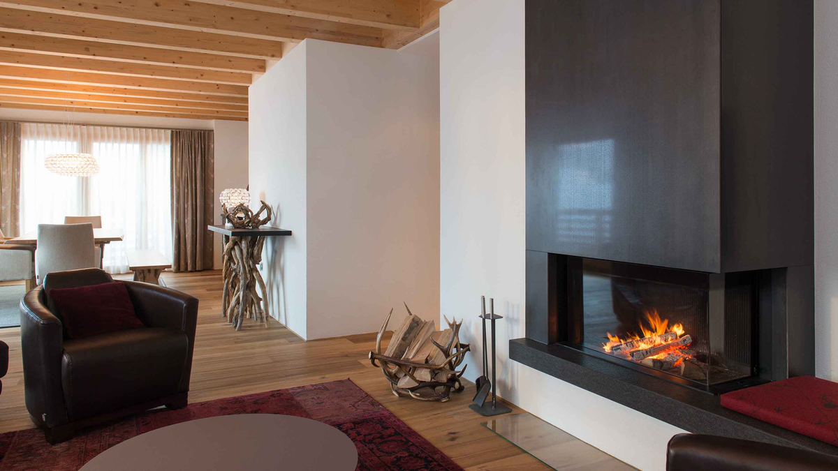 Фото каминной двухсторонней топки