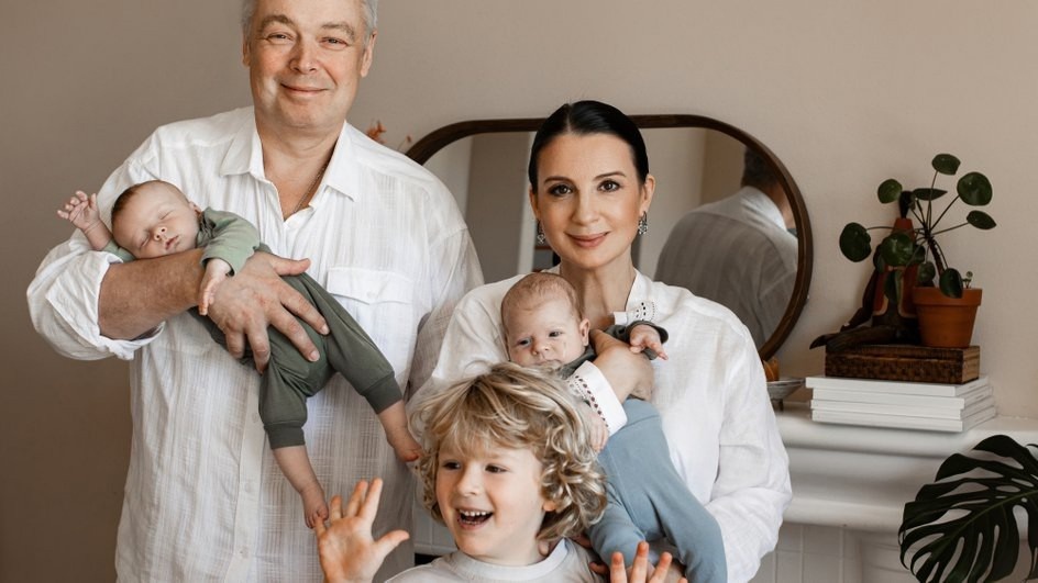 Я не раз замечал - когда все выглядит идеально, люди начинают искать подвох. Потому что в реальной жизни идеала не существует.
