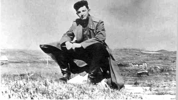 Аркадий Натанович Стругаций во время службы. Изображение взято из открытых источников