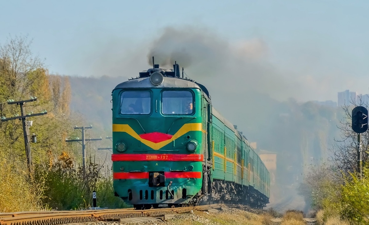 Сек. А с пассажирским поездом №47 Кишинёв - Москва. 2016 г. Игорь ака ТЭ3. Паровоз ИС.