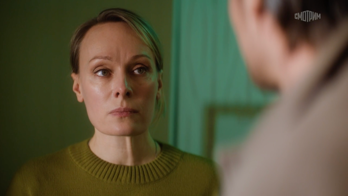 Сериал Оксаны Барковской "Выход", кадр из второй серии, онлайн-кинотеатр СМОТРИМ