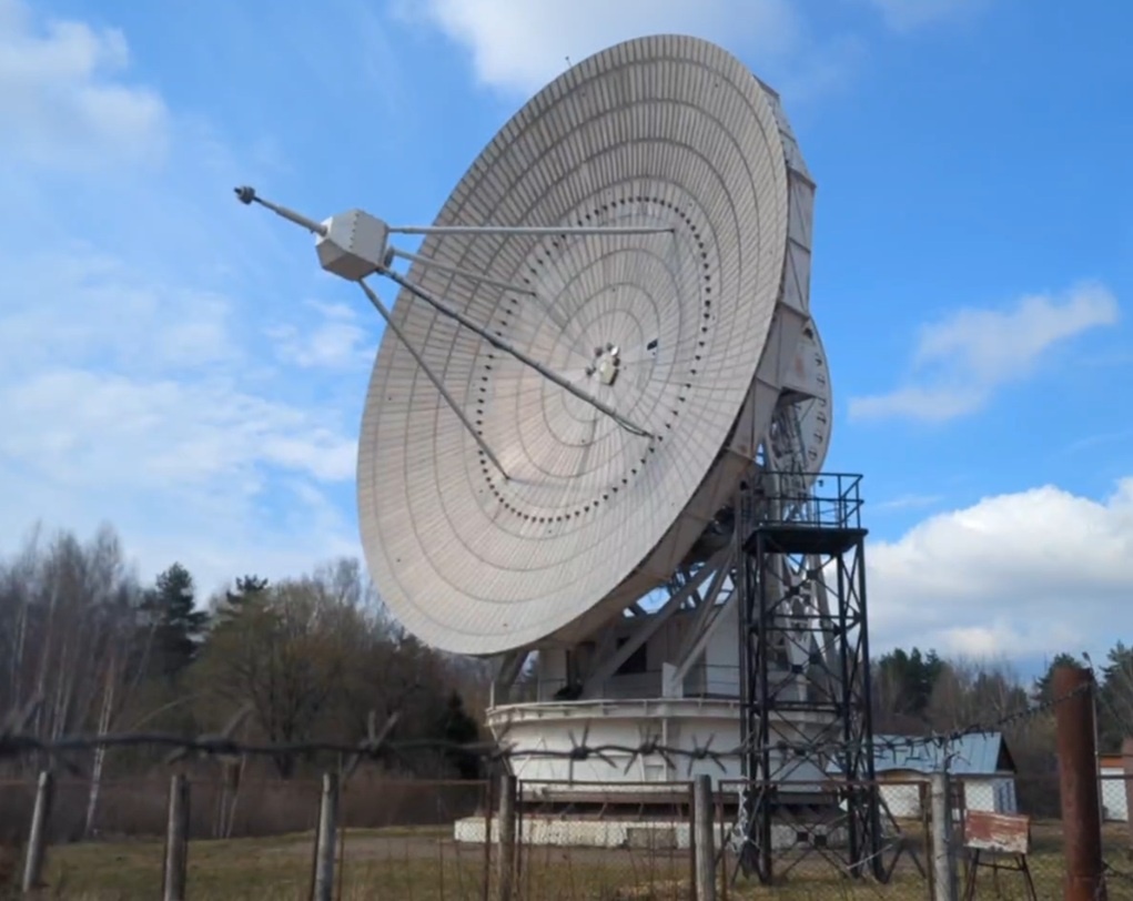 Пущино. Радиотелескоп. Фото моего сына