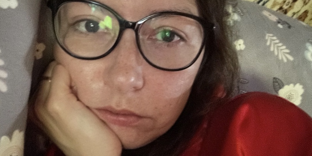 8 месяцев на Дзене: как я ворвалась, где меня не ждали, и застряла в сугробе алгоритмов.