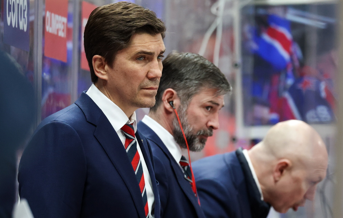    Главный тренер ЦСКА Игорь Никитин  Валерий Шарифулин/ТАСС