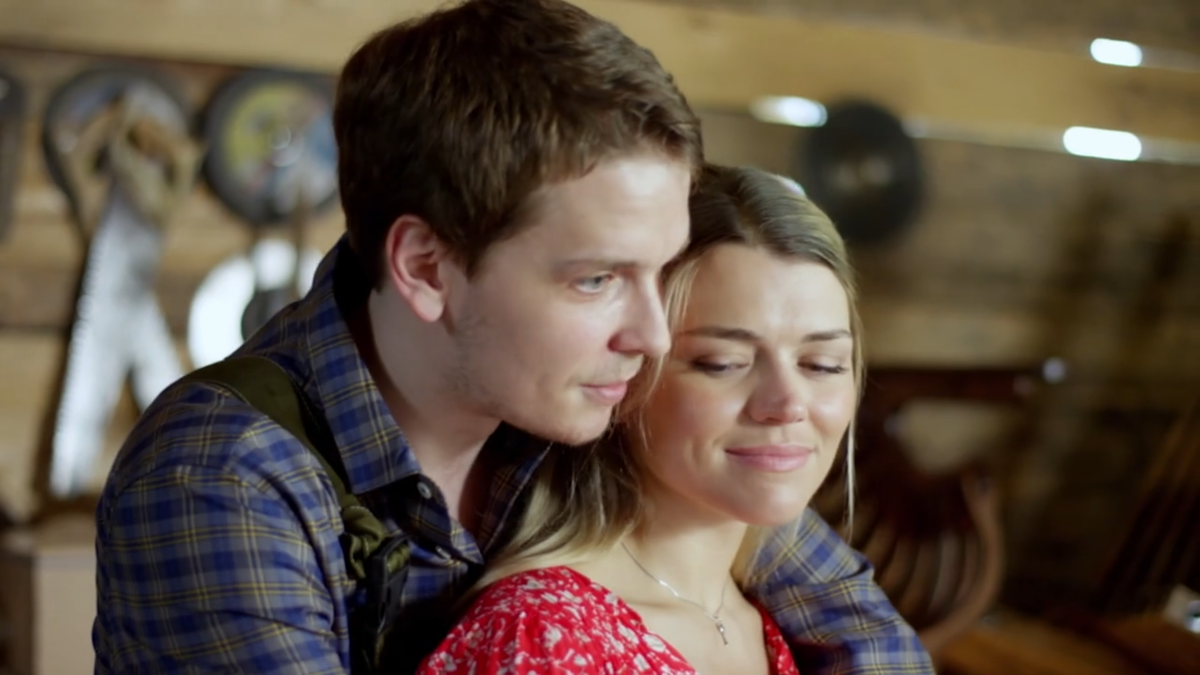 Кадр из мини-сериала "Жених из хорошей семьи", 2022 г., режиссер Сергей Артимович, сценаристы Белла Прибылова, Елена Кряковцева, композитор Игорь Крестовский (скриншот)