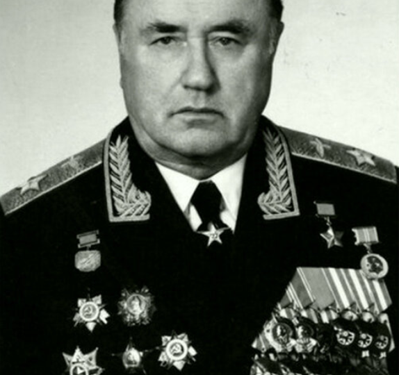 Воевал в небе с первого до последнего дня, дважды отклоняли представление на Героя, но стал и Героем, и Маршалом авиации