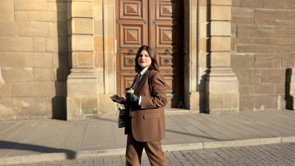 Если вам интересно глубже разобраться в мотивах женатых мужчин, любовниц и жён — без шаблонных фраз и стереотипов, — заходите на мою страницу