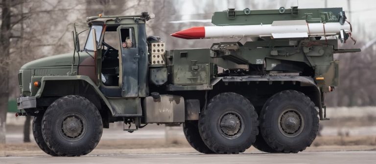 Неожиданный «эрзац-ПВО» для Российской Армии. Что если ракеты «воздух-воздух» Р-77 поженить с грузовиком «Урал»