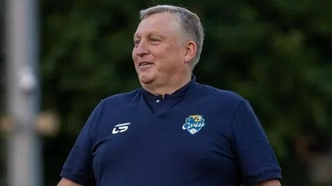 Главный тренер "Сочи" Игорь Осинькин. 