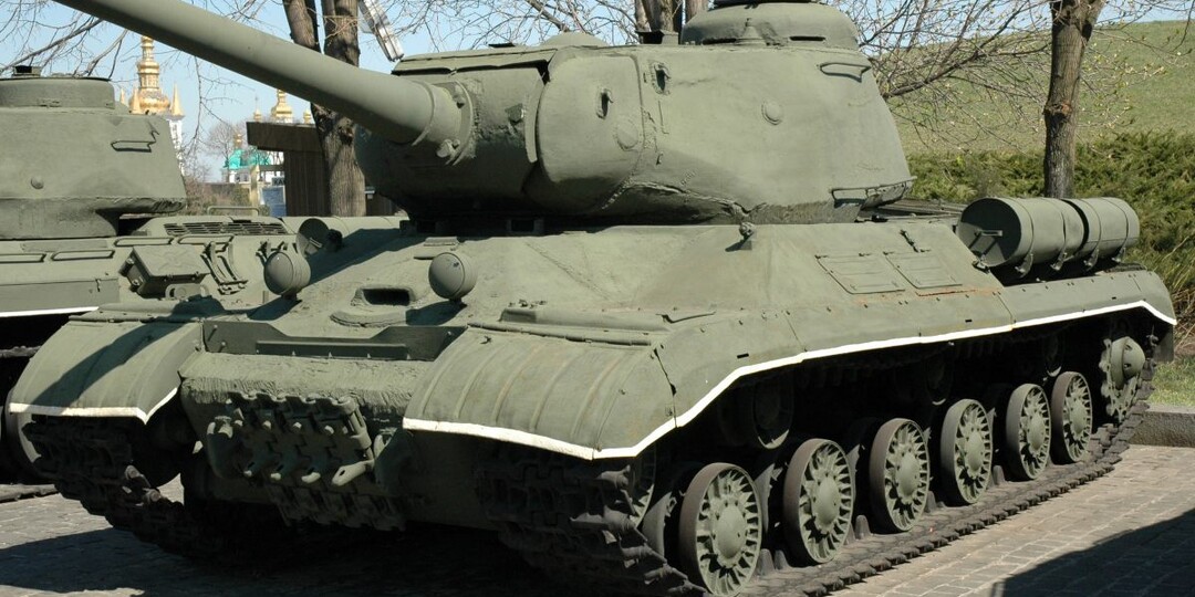 ИС-2 — тяжёлый советский танк