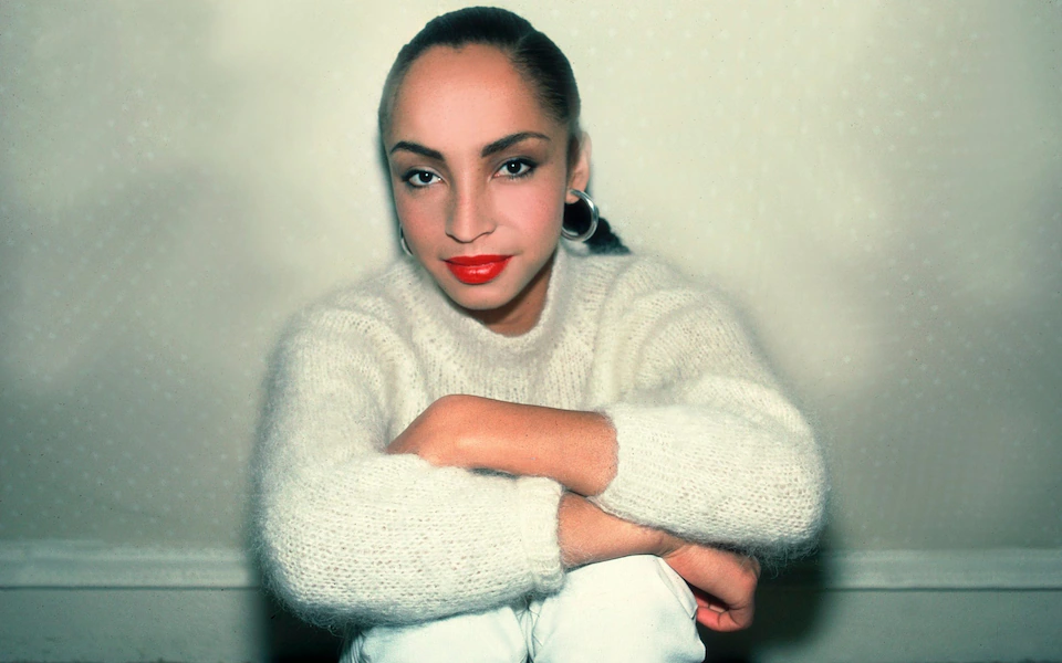 В ходе голосования фанатов за кандидатов в Зал Славы этого года Sade получила более чем в два раза больше голосов, чем Oasis (623 000 против 260 000). Фото: Пол Наткин