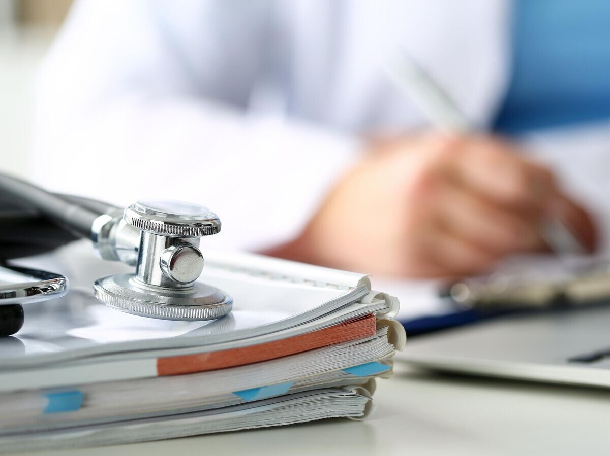    Прием у врача | © iStock.com / megaflopp