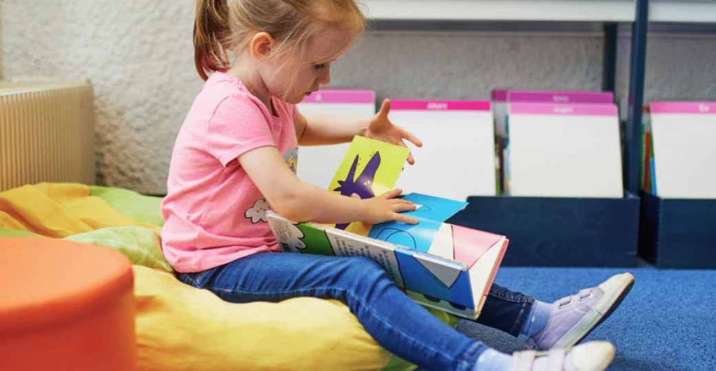 Четырехлетняя девочка читает на уровне старшеклассника, ее приняли в два сообщества для людей с высоким IQ