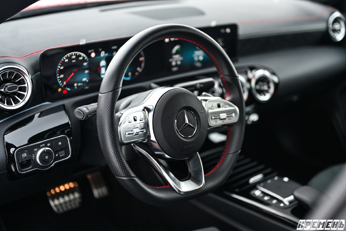 Mercedes шикарен внутри! /листай >>>>>/