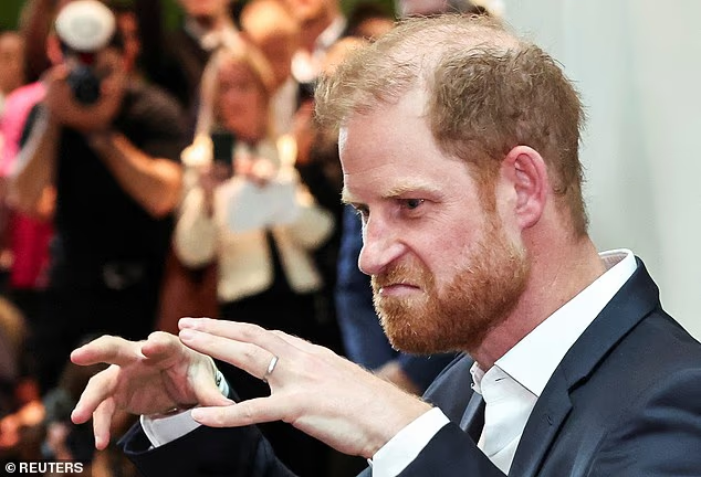 Принц Гарри в первый день визита в Австралию.