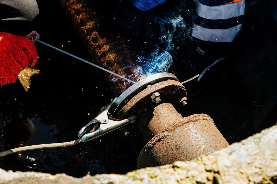    Ремонт водопроводной сети. Источник: "Росводоканал Барнаул"