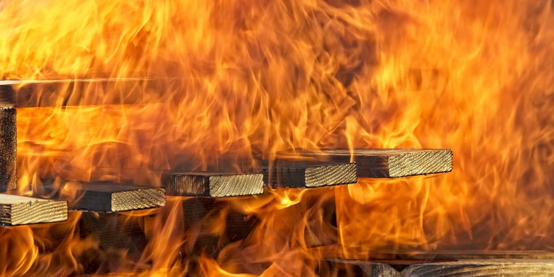 Применение автоматической пожарной сигнализации в складских мезонинах: современные вызовы и пути их решения