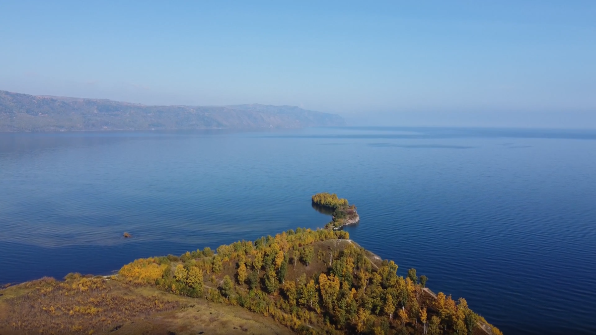 Место, где встречаются Слюдянка и Култук. Шаманский мыс — самая западная точка великого озера