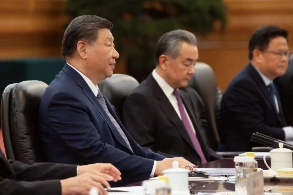    Си Цзиньпин: Россия и Китай должны укреплять взаимодействие