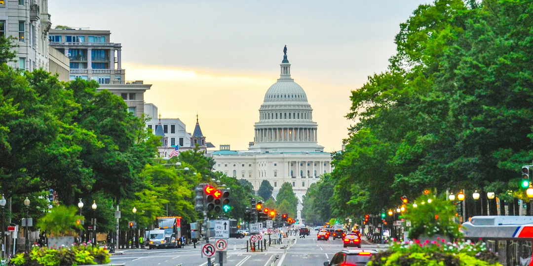 Обменники в Вашингтоне: где и как выгодно обменять рубли на доллары в 2026 году