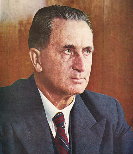 ЮАР / Глава 24 / «Лев Севера» на краю света/ Как жесткий премьер Йоханнес Стрейдом управлял ЮАР в 1950-х /Почему выслал советских дипломатов