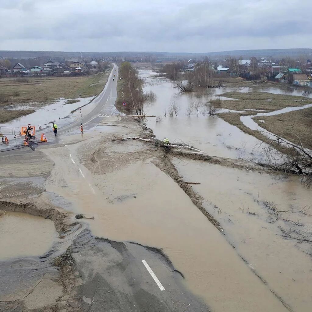 На территории Новосибирской области подготовлены к развертыванию 263 стационарных пунктов временного размещения.  Фото: Изображение сгенерировано нейросетью / Станислав Казаченко
