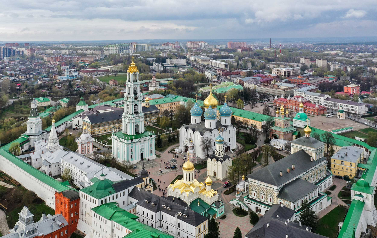 Троице-Сергиева Лавра Сергиев Посад. Фото из Яндекса. Спасибо автору. 