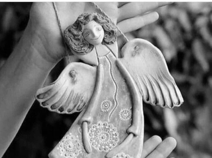 Неравнодушные люди со светлыми душами.