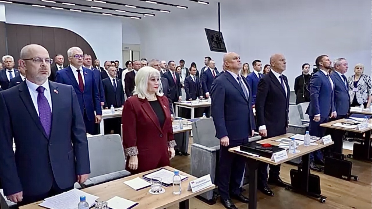   Заседание областной думы / Фото: эфир телеканала «Колыма-Плюс»