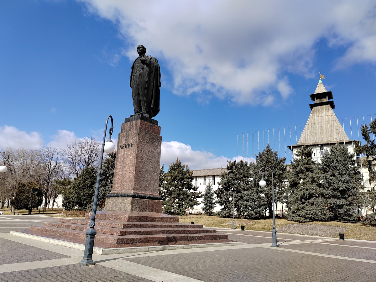 Площадь В.И.Ленина. Астрахань, 2026 г. 