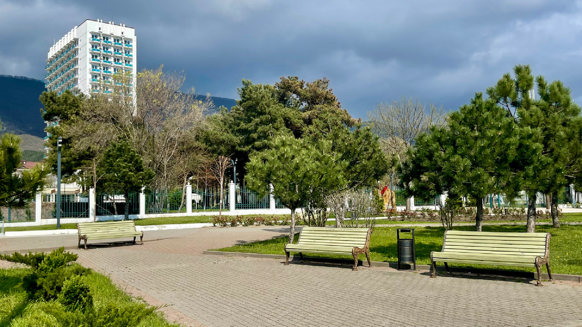 Набережная 