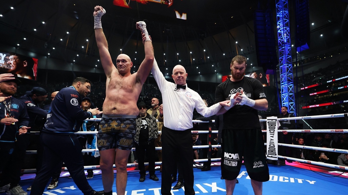 Фьюри против Махмудова