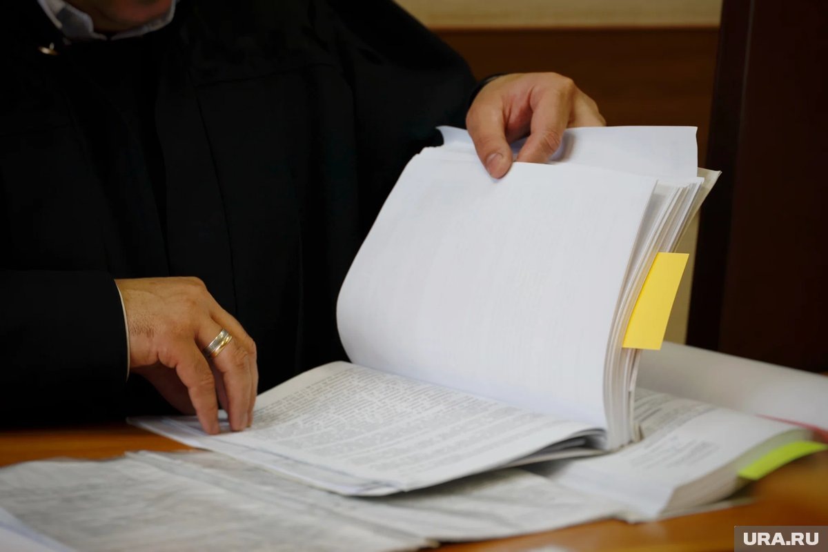     Суд приступил к рассмотрению уголовного дела руководителя капитального строительства мэрии Мегиона