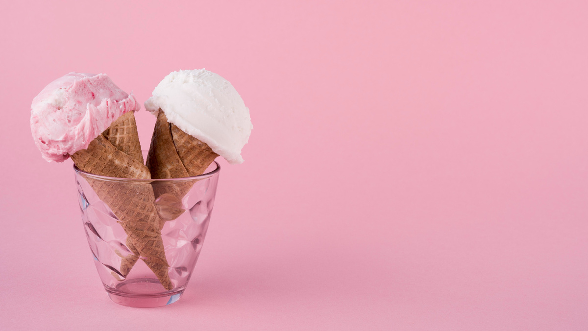 https://ru.freepik.com/free-photo/front-view-refreshing-ice-cream-cones-with-copy-space_7818474.htm#fromView=search&page=1&position=23&uuid=6c72bd7e-5723-48ab-86f0-934fcfdc84b5&query=%D0%BC%D0%BE%D1%80%D0%BE%D0%B6%D0%B5%D0%BD%D0%BE%D0%B5