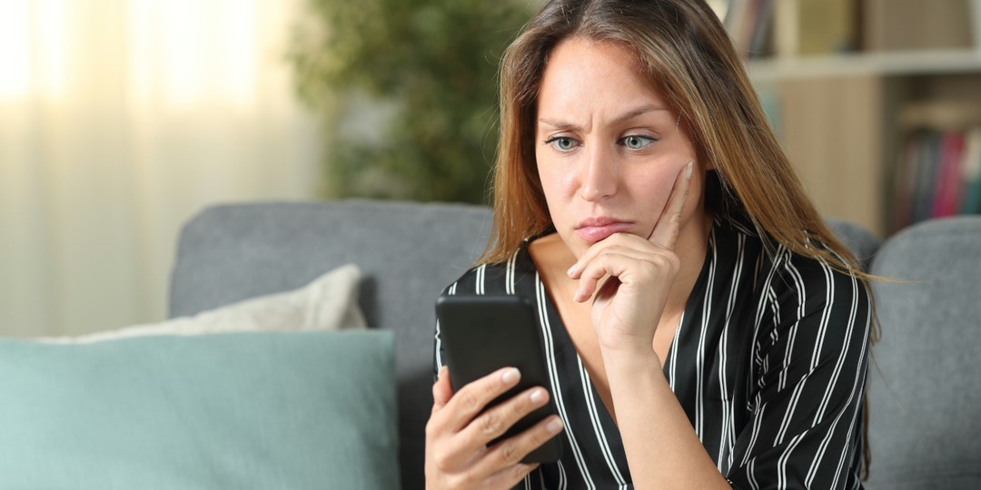 В переписке с женщинами слабый мужчина постоянно следует нескольким провальным шаблонам