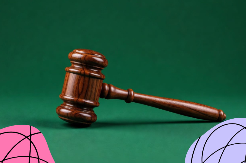 Выставили счет начальнику: суд заставил компанию заплатить неофициально работавшей сотруднице