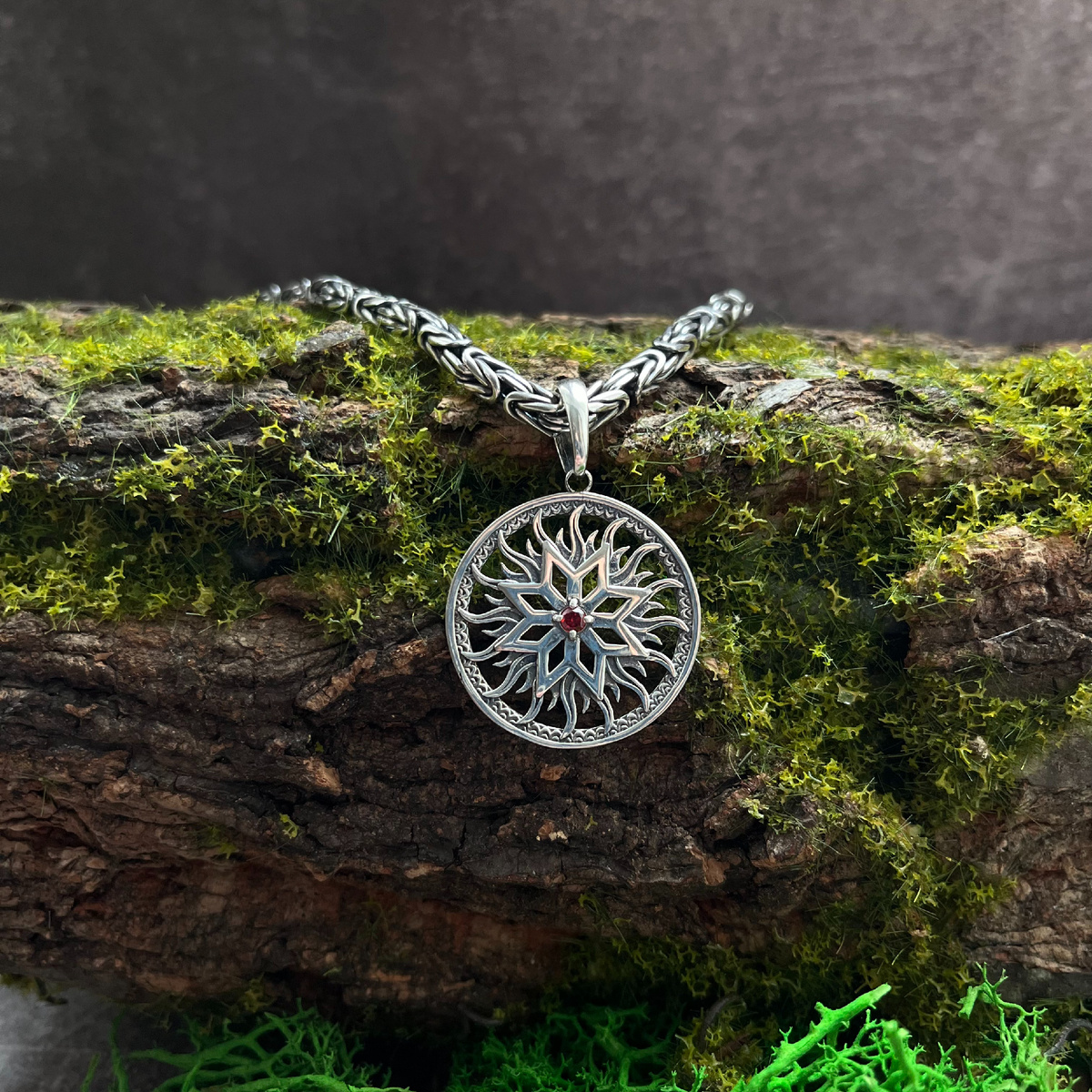 Кулон "Алатырь"