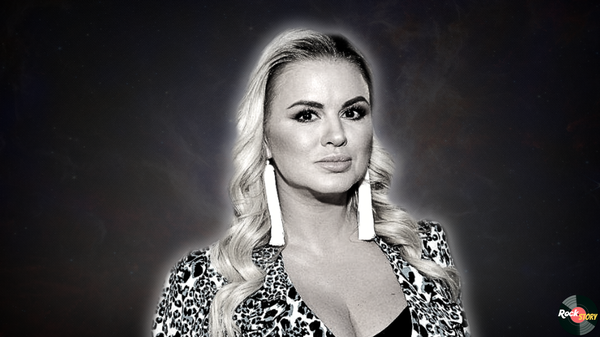 На фотографии: Анна Семенович