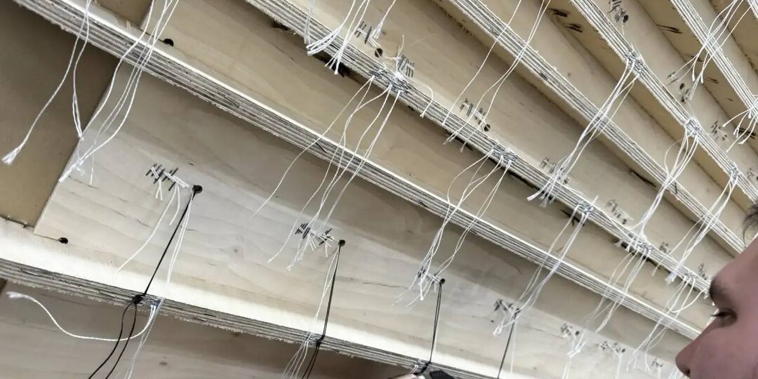 Тонко натянутые струны