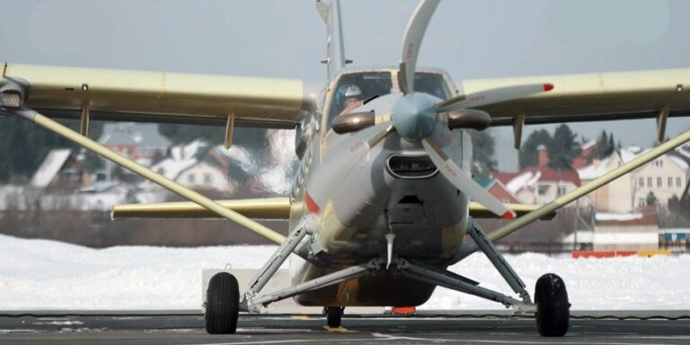 Третий лётный образец ЛМС-901 с отечественным двигателем ВК-800 и винтом АВ-901 выполнил первый полёт