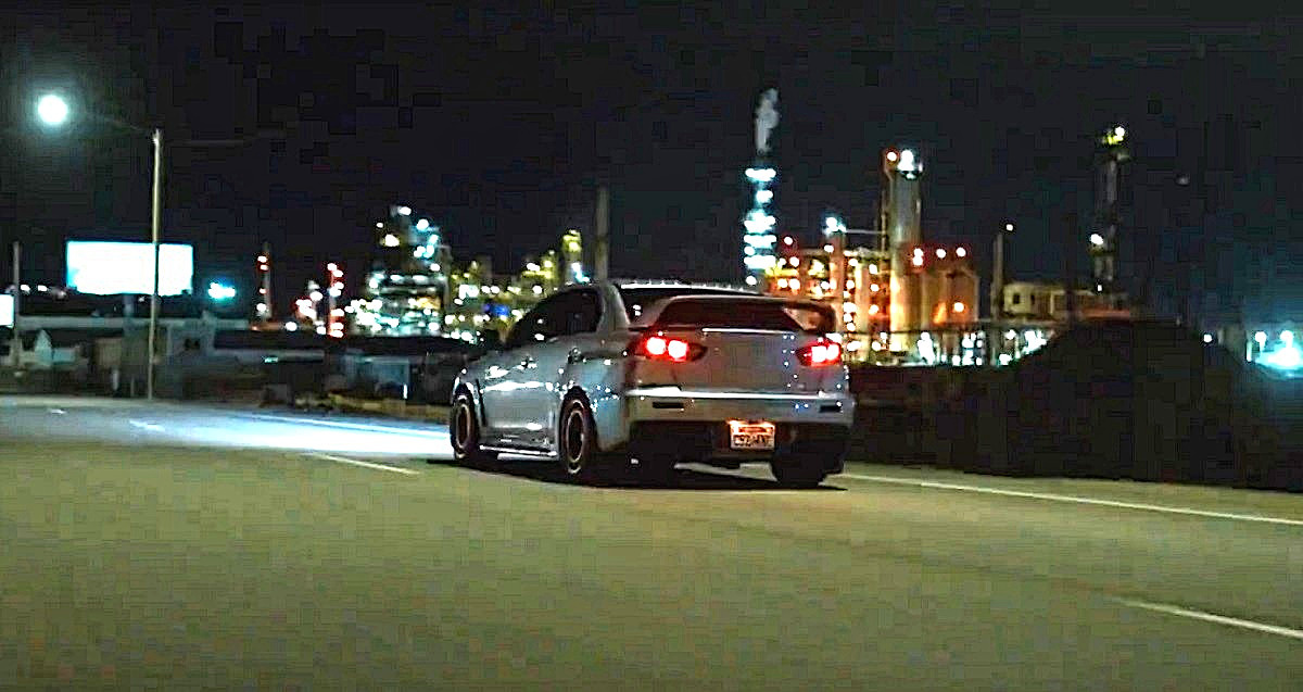 Если при взгляде на этот скриншот у вас в голове тоже зазвучала "Get Low" Lil Jon & The East Side Boyz... то вы знаете, о чём идёт речь.